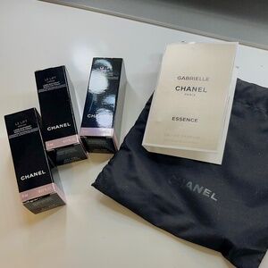 Chanel Gabrielle and Le Left
